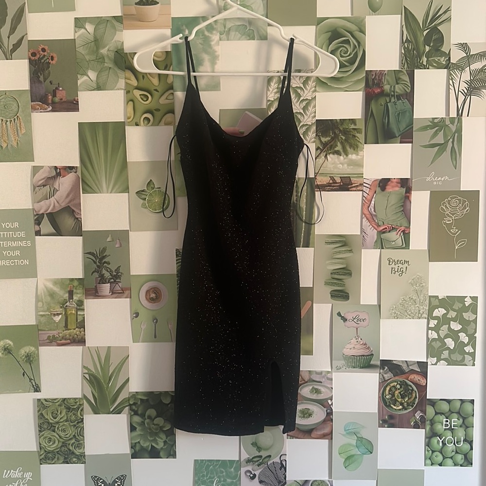 Black Windsor dress worn once super cute with a slit